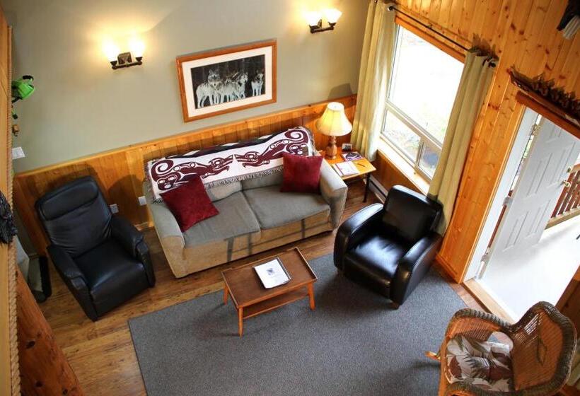 سوییت لوکس, Cabins West