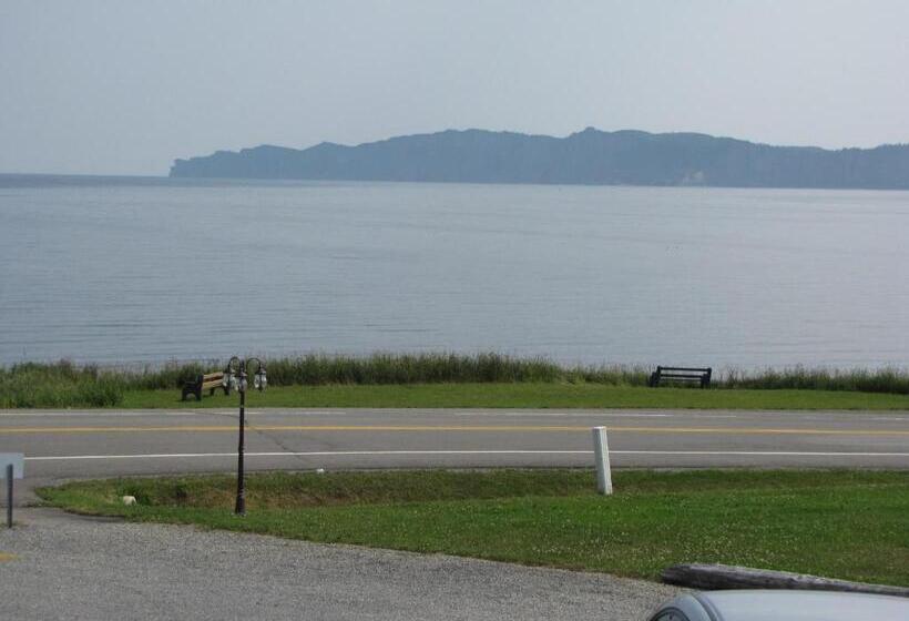 اتاق استاندارد با تخت دو نفره بزرگ, Motel Du Haut Phare