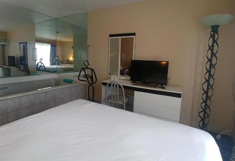 سوییت لوکس, Motel Granby