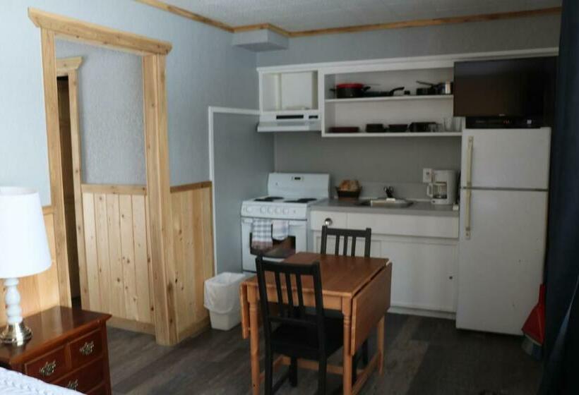 اتاق استاندارد با چشم‌انداز دریاچه, Jasper Way Inn Resort & Campground
