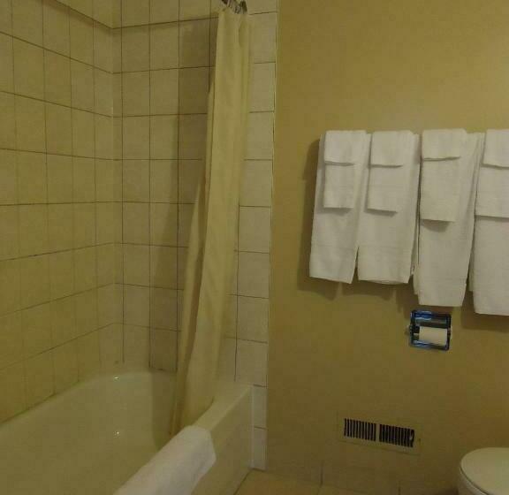 اتاق استاندارد با 2 تخت دوبل, Kingsway Inn
