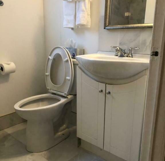 اتاق استاندارد با تخت بزرگ, Sage Hills Motel