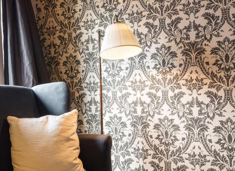 سوییت جونیور, Suitehotel Posthoorn