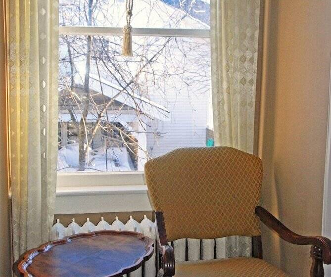 اتاق استاندارد, Apple Tree Historic B&b
