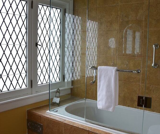 اتاق لوکس, Apple Tree Historic B&b
