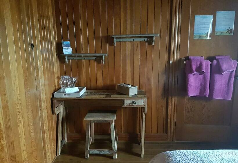 اتاق استاندارد با سرویس بهداشتی مشترک, Gite Au Vieux Pommier