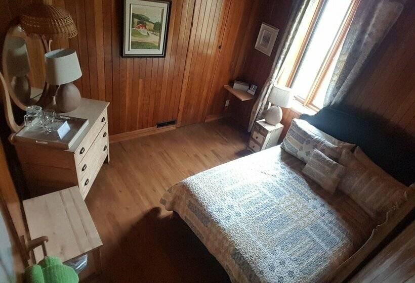اتاق استاندارد با سرویس بهداشتی مشترک, Gite Au Vieux Pommier