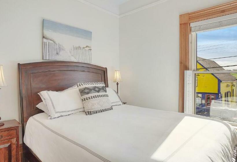 اتاق استاندارد با تخت دو نفره بزرگ, Sail Inn Lunenburg