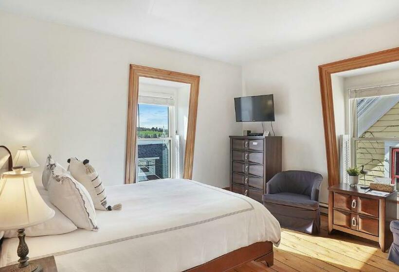 اتاق استاندارد با تخت دو نفره بزرگ, Sail Inn Lunenburg