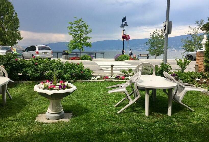 اتاق استاندارد با چشم‌انداز دریاچه, Black Sea Motel