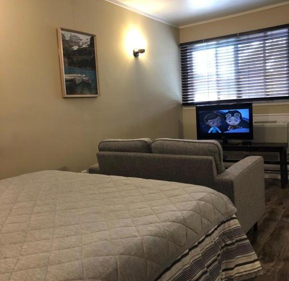 سوییت, Greenside Motel
