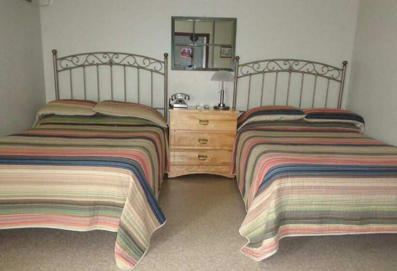 اتاق استاندارد با 2 تخت دوبل, Happy Motel