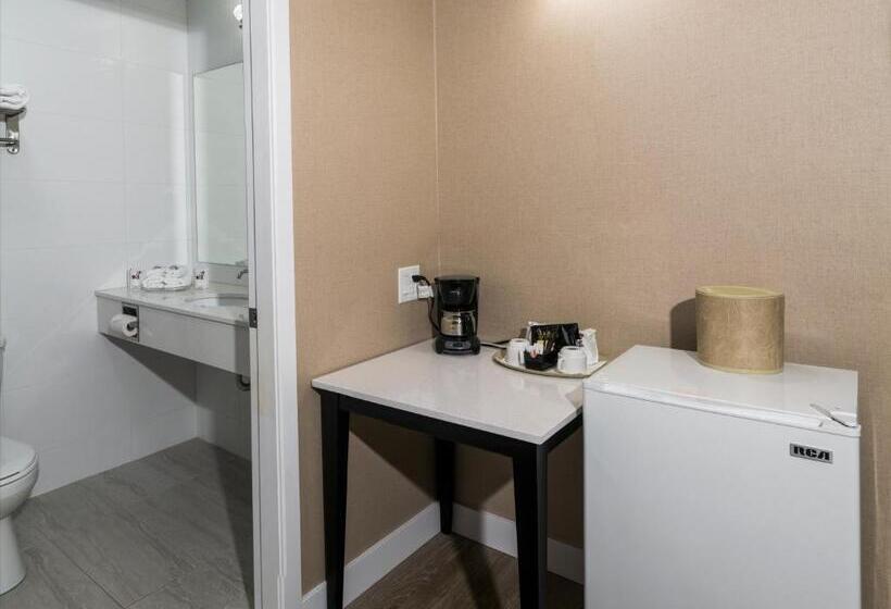 اتاق استاندارد با تخت بزرگ, Bromont