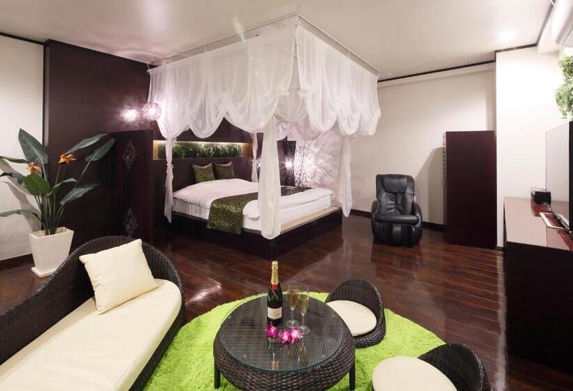 Quarto Superior, The Lotus Bali