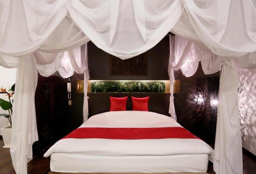 Quarto Superior, The Lotus Bali