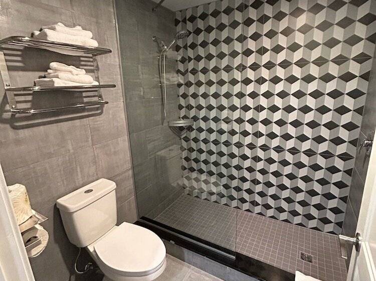 اتاق لوکس, Complexe Dix80