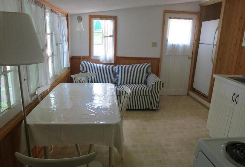 کابین, Birch Cliff Lodge On Baptiste Lake