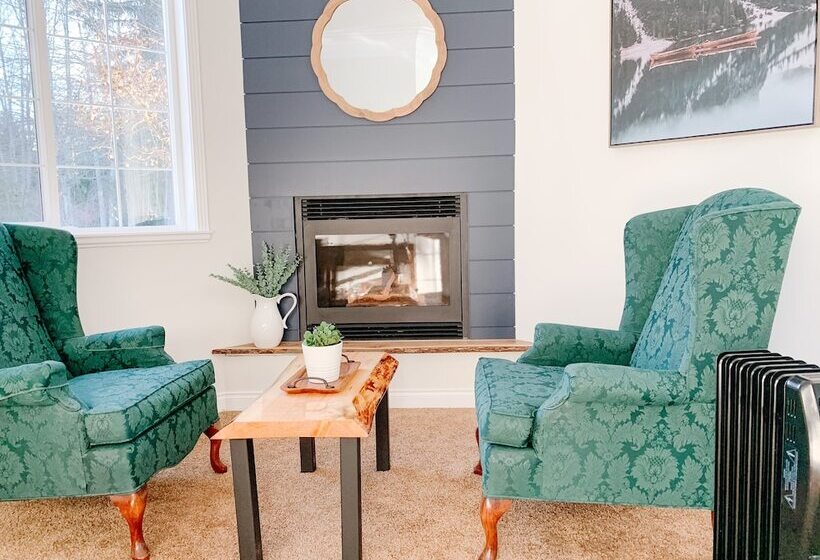 اتاق لوکس با چشم‌انداز باغ, The Inn At The Ninth Hole Bed & Breakfast