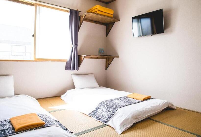 اتاق استاندارد سه نفره, Hakuba Cortina Lodge