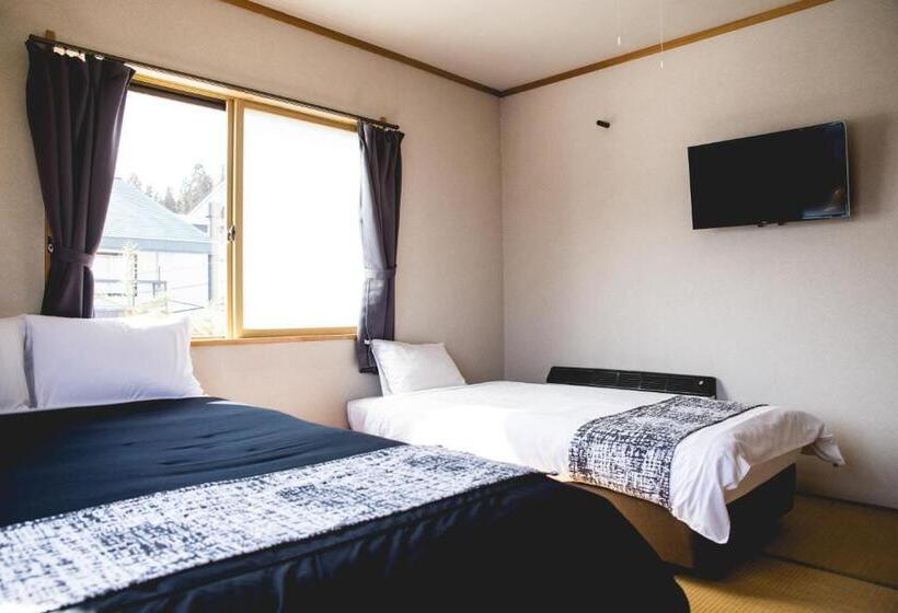 اتاق استاندارد سه نفره, Hakuba Cortina Lodge
