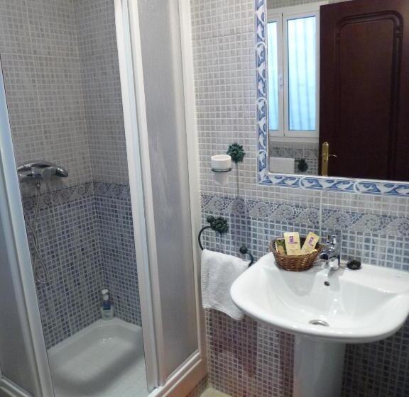 اتاق استاندارد, Hostal Virgen Del Rocio