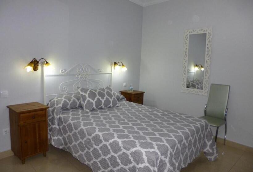 اتاق استاندارد, Hostal Virgen Del Rocio