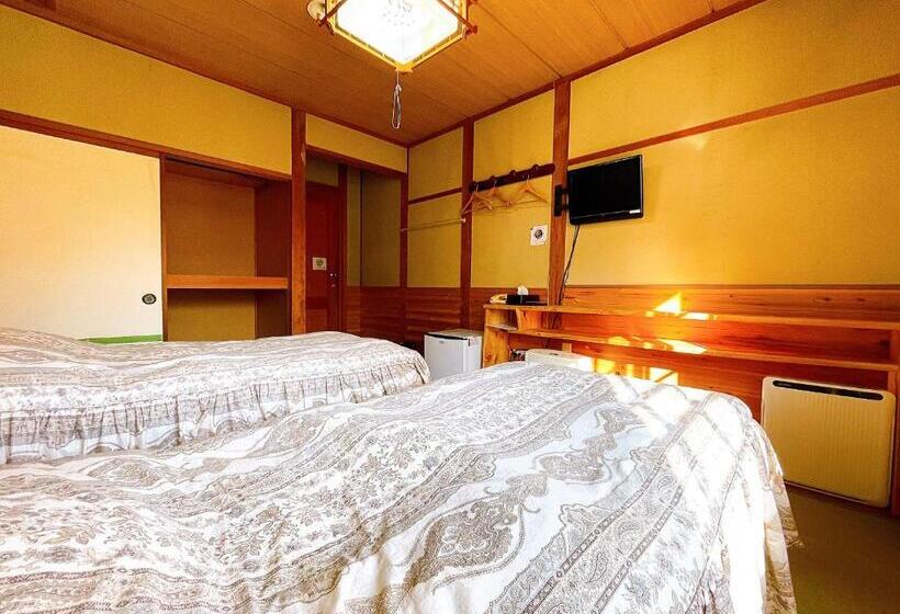 اتاق استاندارد با سرویس بهداشتی مشترک, Hakuba Pension & Log Hotel Meteor