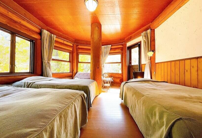 اتاق لوکس سه تخته, Hakuba Pension & Log Hotel Meteor