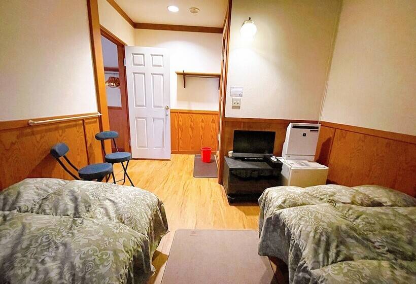 اتاق استاندارد چهار تخته, Hakuba Pension & Log Hotel Meteor