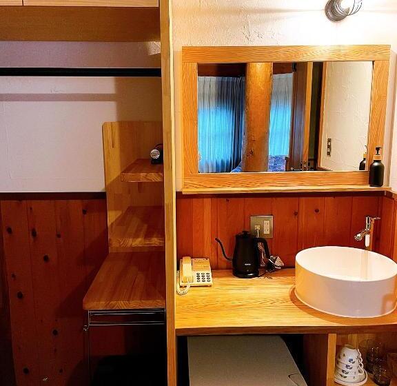 اتاق لوکس, Hakuba Pension & Log Hotel Meteor