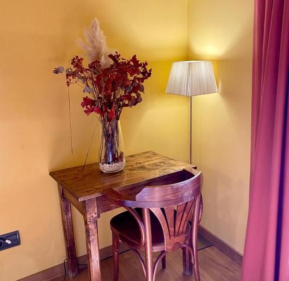 اتاق استاندارد سه نفره, Campalans Hotel Rural Bungalows Mobilhomes