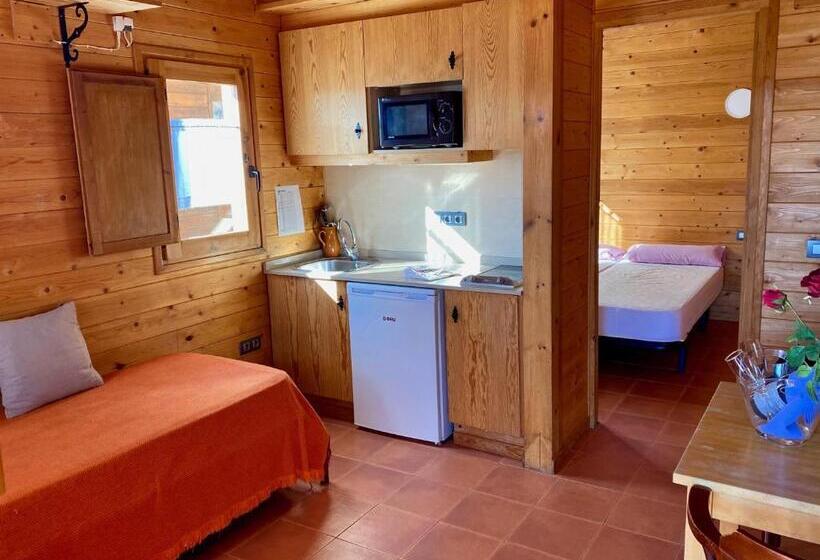 بانگلوی استاندارد, Campalans Hotel Rural Bungalows Mobilhomes