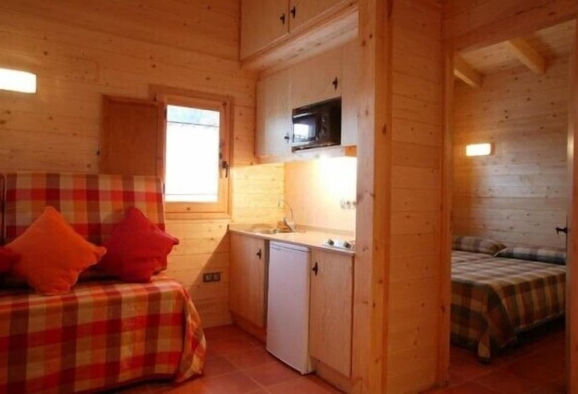 بانگلوی استاندارد, Campalans Hotel Rural Bungalows Mobilhomes