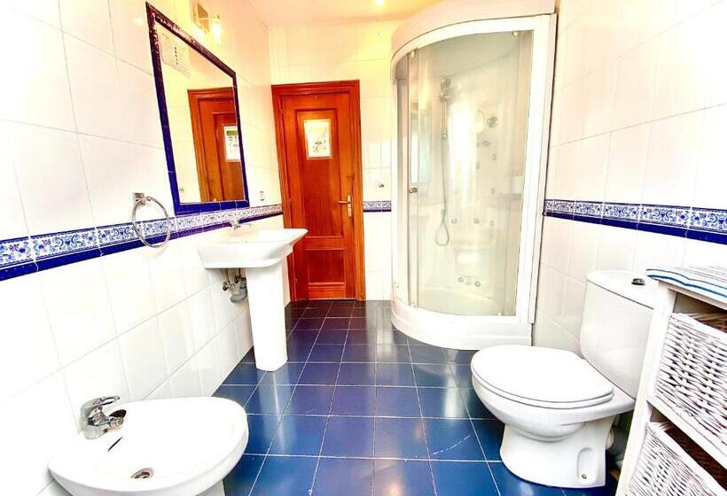 اتاق خانوادگی با سرویس بهداشتی مشترک, Hostel Albergue Paradiso