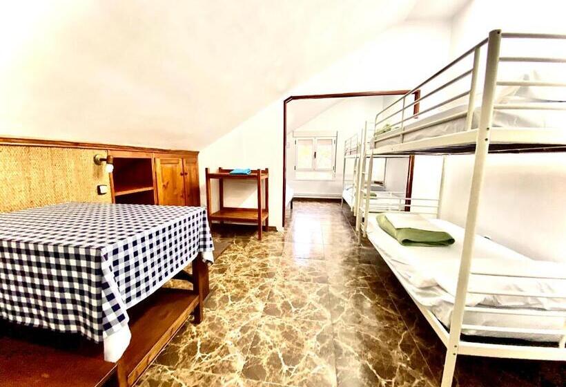 اتاق خانوادگی با سرویس بهداشتی مشترک, Hostel Albergue Paradiso