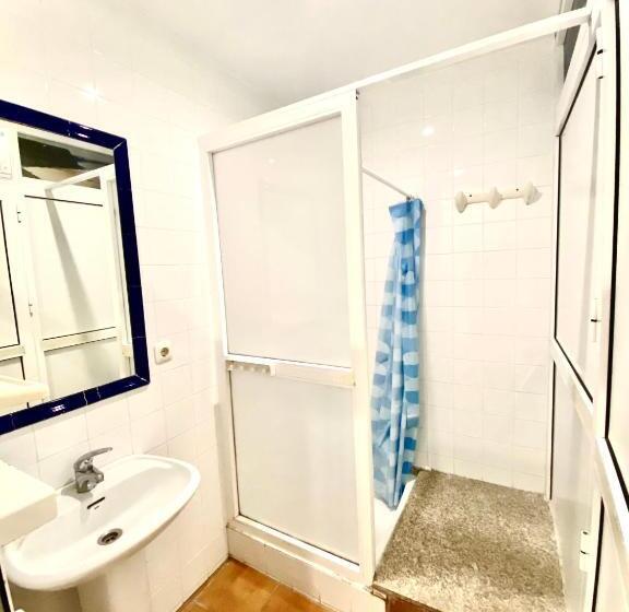 اتاق استاندارد چهار تخته, Hostel Albergue Paradiso