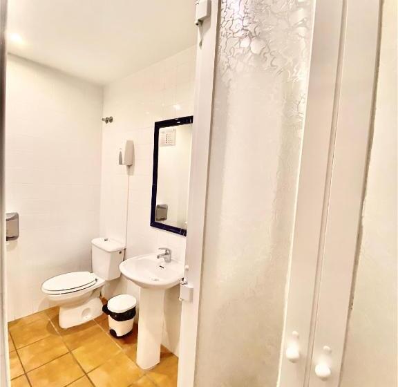اتاق استاندارد چهار تخته, Hostel Albergue Paradiso