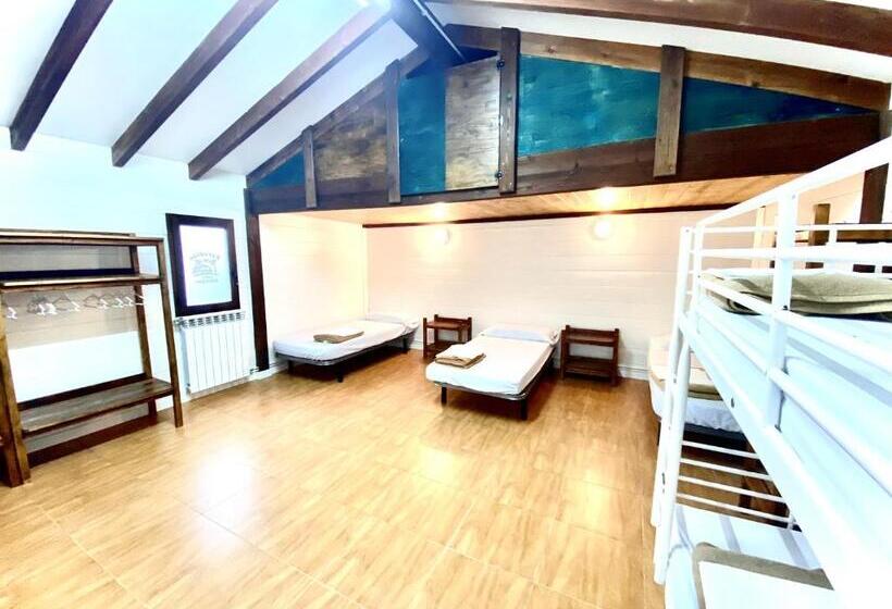 اتاق خانوادگی با سرویس بهداشتی مشترک, Hostel Albergue Paradiso