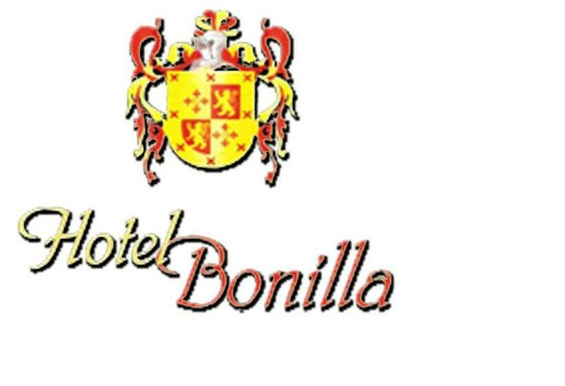 اتاق استاندارد, Bonilla
