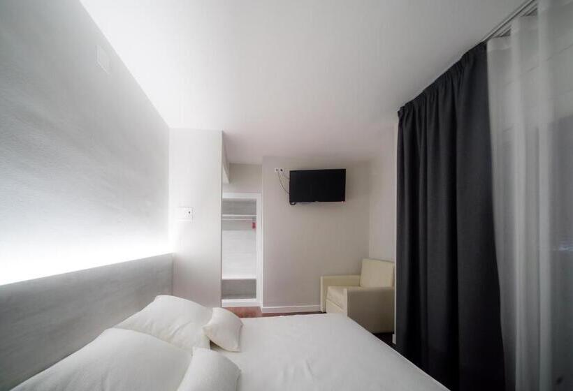 اتاق استاندارد با تخت بزرگ, El Pi De Sant Just   Habitacions I Apartaments