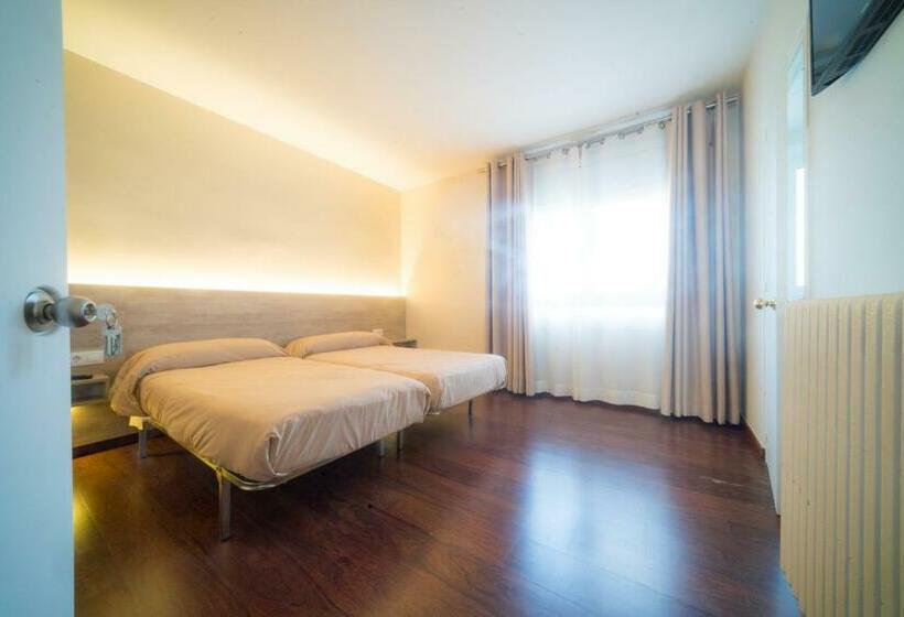 اتاق اکونومی, El Pi De Sant Just   Habitacions I Apartaments