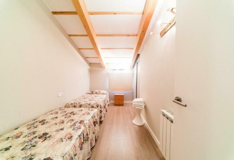 آپارتمان 2 خوابه, El Pi De Sant Just   Habitacions I Apartaments