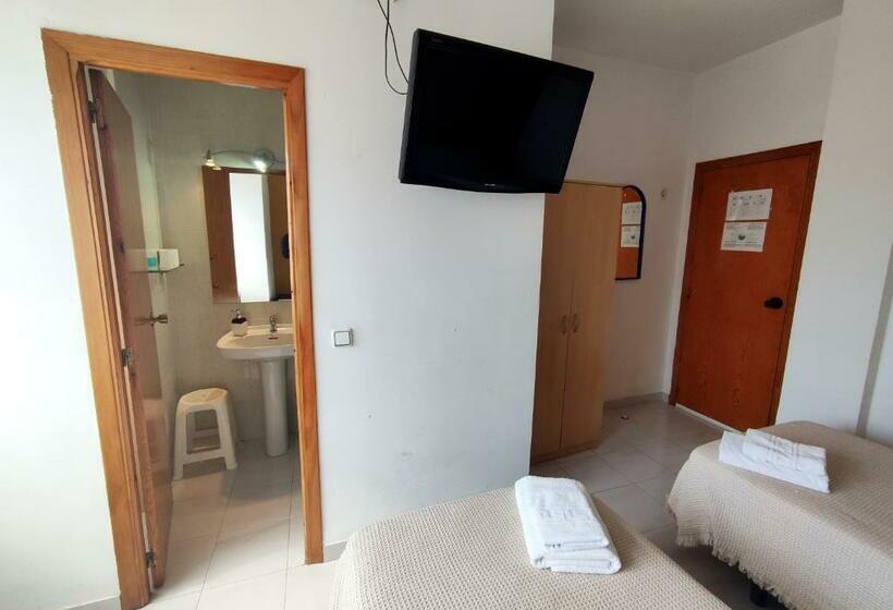 اتاق استاندارد, Hostal Neus