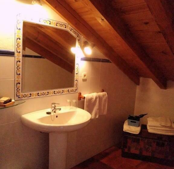 اتاق استاندارد چهار تخته, Rural El Adarve