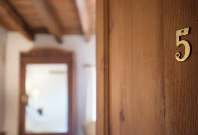 سوییت, Sa Bisbal  Turismo De Interior