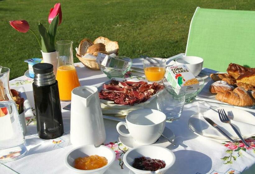 اتاق اکونومی, Mas Vilosa Bed And Breakfast