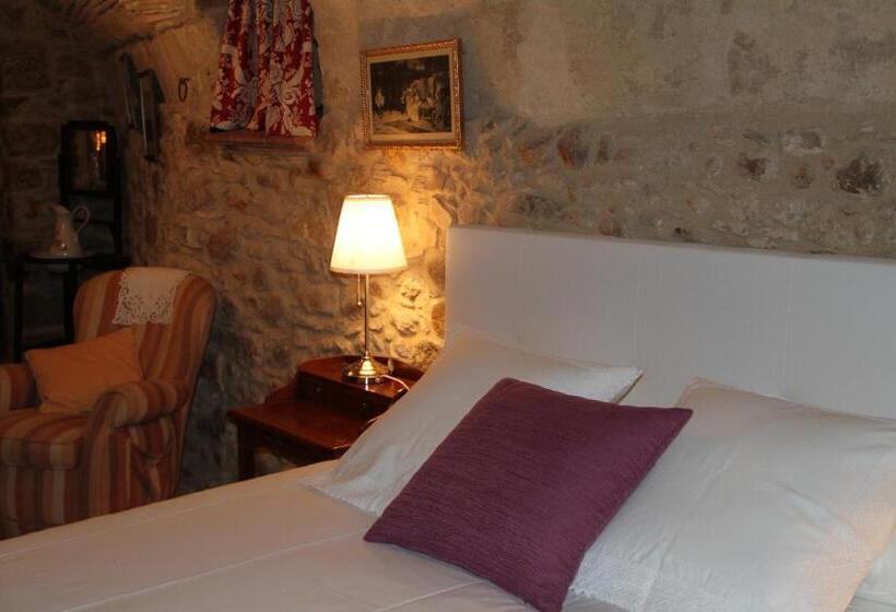 سوییت جونیور, Mas Vilosa Bed And Breakfast
