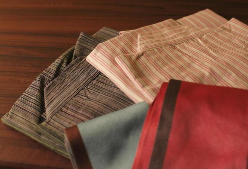 اتاق کلاسیک سه تخته, Kamisuwa Onsen Shinyu