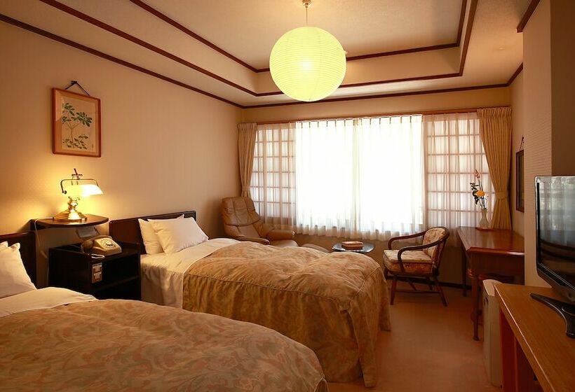 اتاق اکونومی, Tsuruya Ryokan
