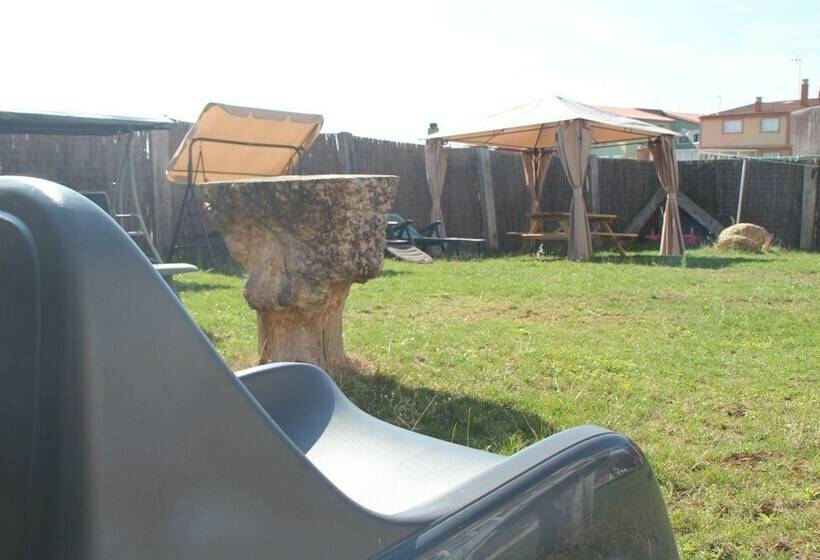 تختخواب در اتاق مشترک, Albergue Alfonso Ii